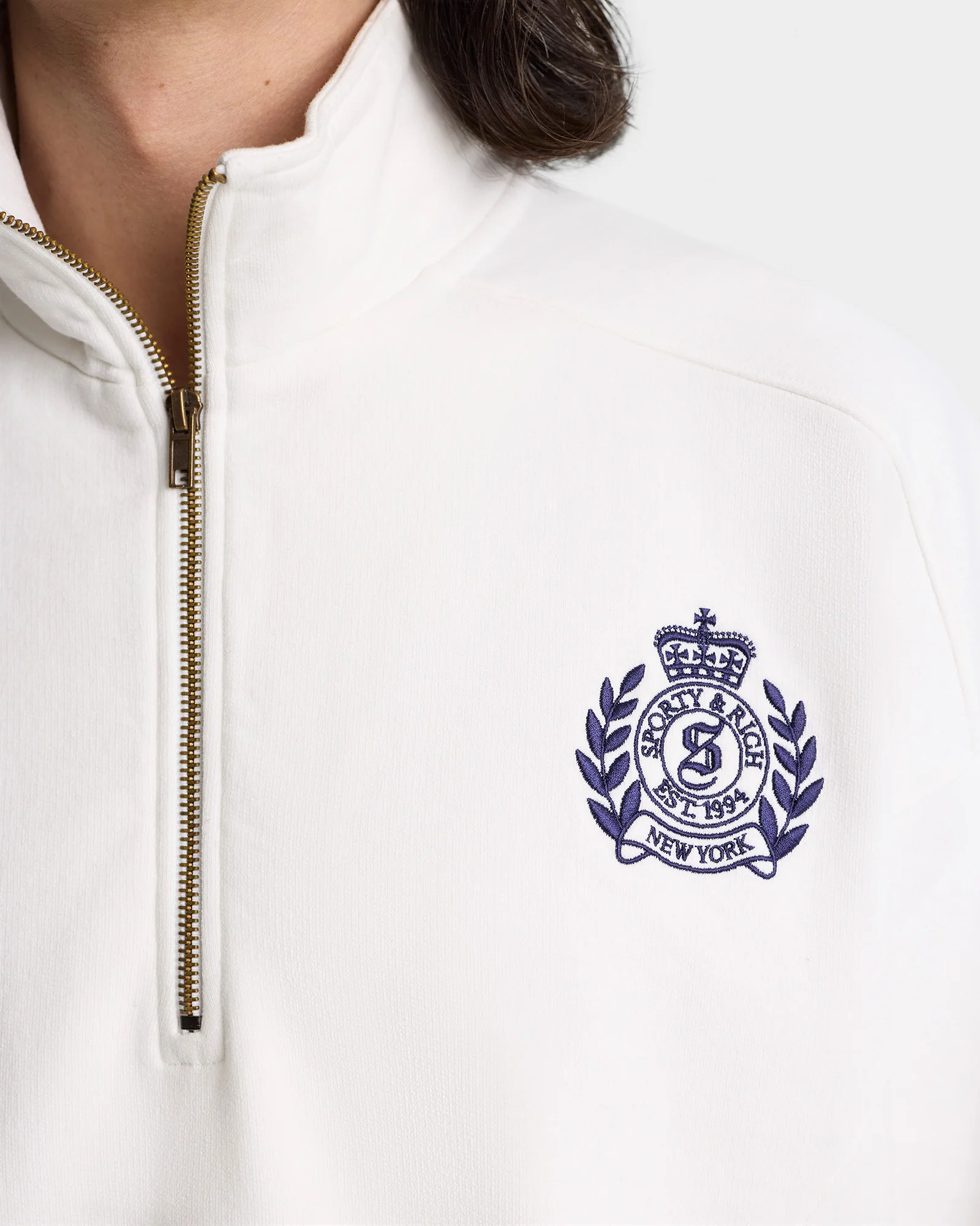 H&W Crest Embroidered Quarter Zip - White/Navy - Image 8